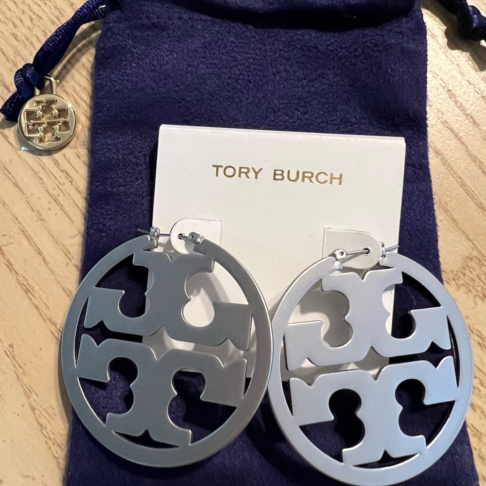 NWOT Tory Burch Large Silver Miller earrings